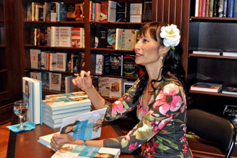 20130107_Tiffany-Chow_book-launch2.jpg 20130107_Tiffany-Chow_book-launch2.jpg